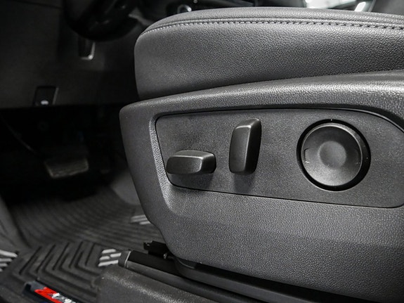 Chevrolet Silverado EV 26 of 26