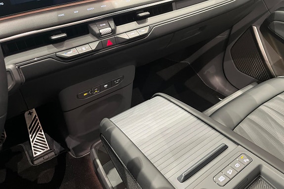 Kia EV9 13 of 30