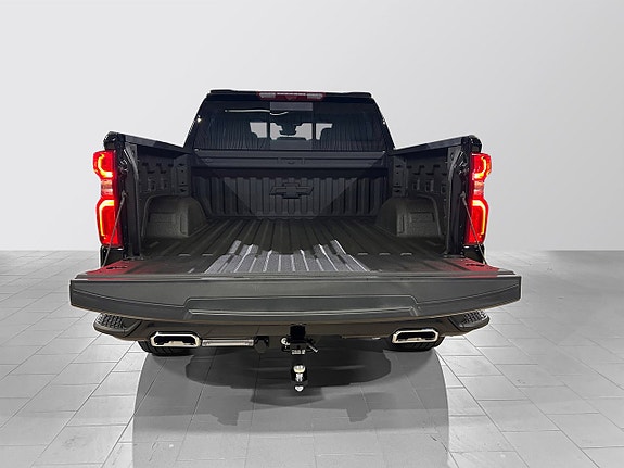 Chevrolet Silverado 1500 7 of 18