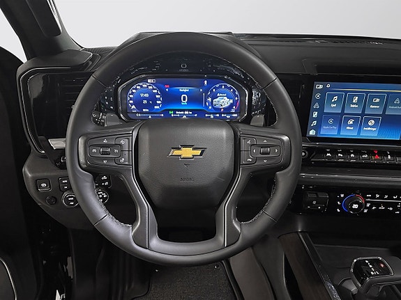Chevrolet Silverado 1500 11 of 18