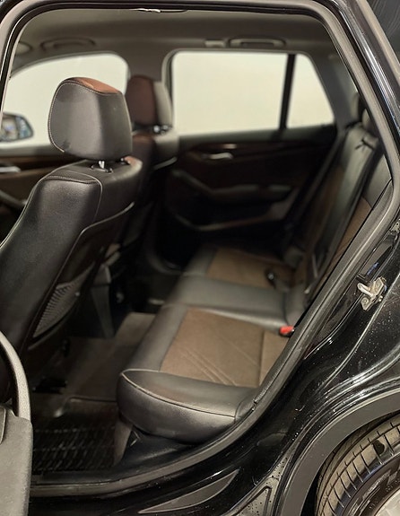 BMW X1 7 of 13