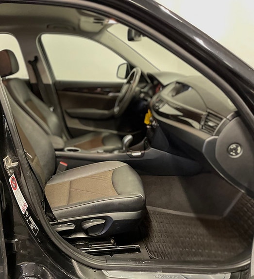 BMW X1 10 of 13