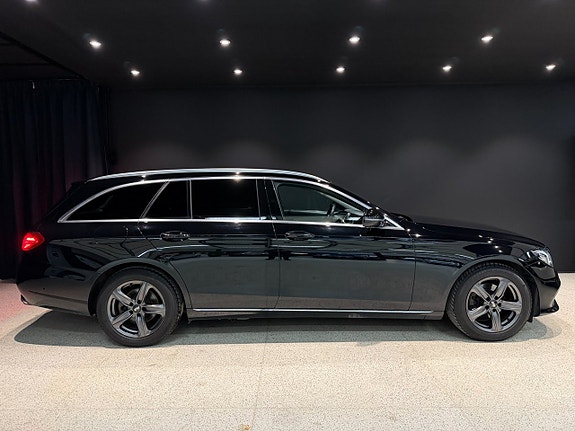Mercedes-Benz E220 6 of 18