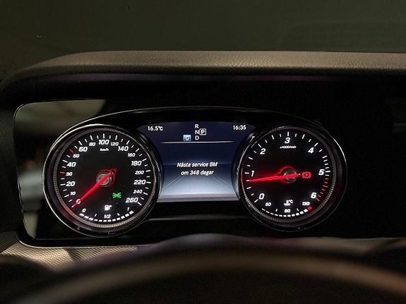 Mercedes-Benz E220 17 of 19