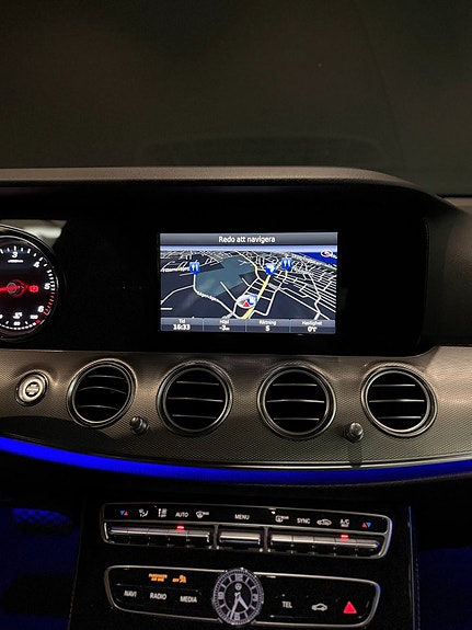 Mercedes-Benz E220 15 of 19