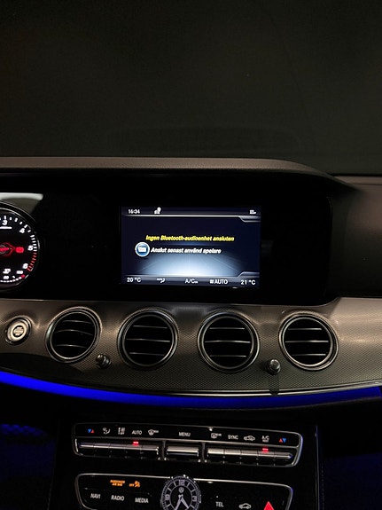 Mercedes-Benz E220 15 of 18