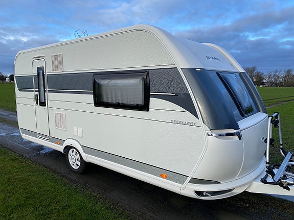 Hobby 460 SFF Queensbed/ Förtält/ Cykelställ/ Stor kyl