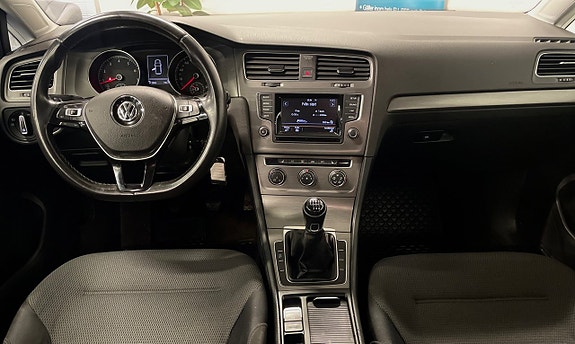 Volkswagen Golf VII 7 of 12