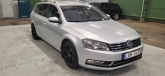 Volkswagen Passat 2 of 5