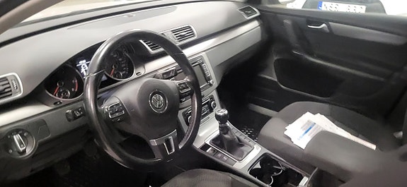 Volkswagen Passat 5 of 5