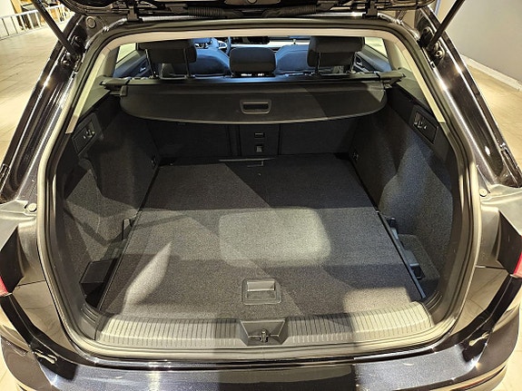 Volkswagen Golf I 9 of 27
