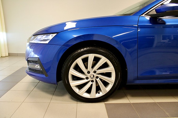 Skoda Octavia 3 of 5
