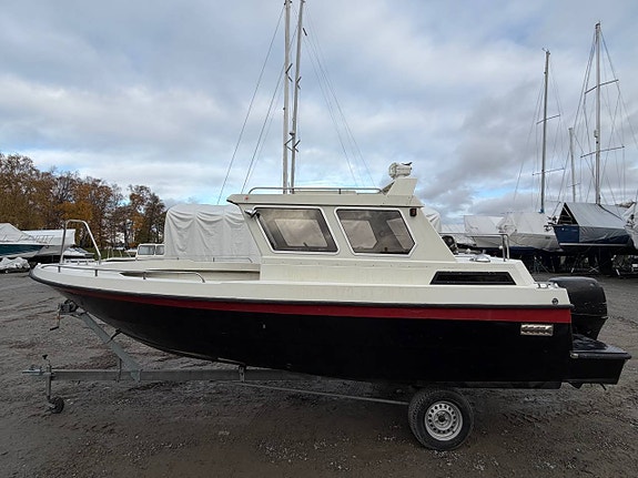 Bella 680 Cabin Suzuki 115 hk 4-takt  2006