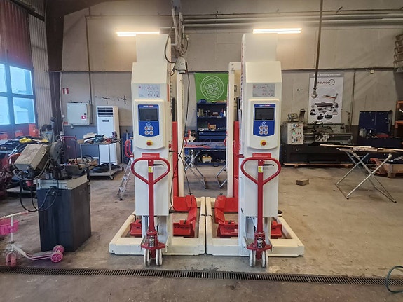 STERTIL KONI LYFTBOCKAR