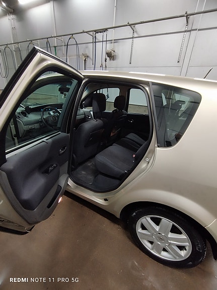 Renault Scenic II 14 of 14