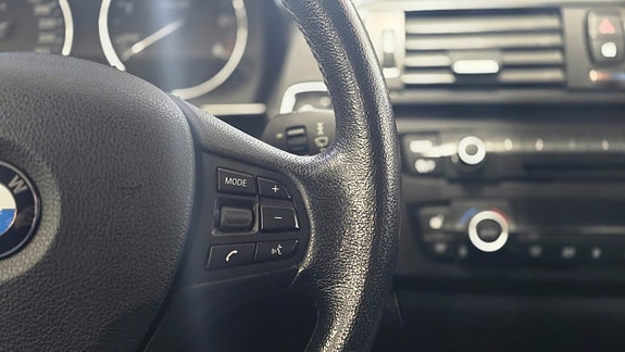 BMW 116d 15 of 16