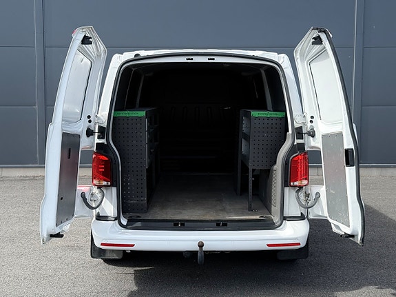 Volkswagen Transporter 9 of 27