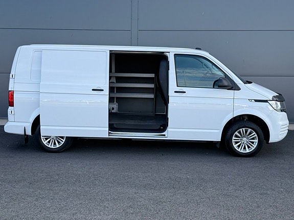 Volkswagen Transporter 2 of 29