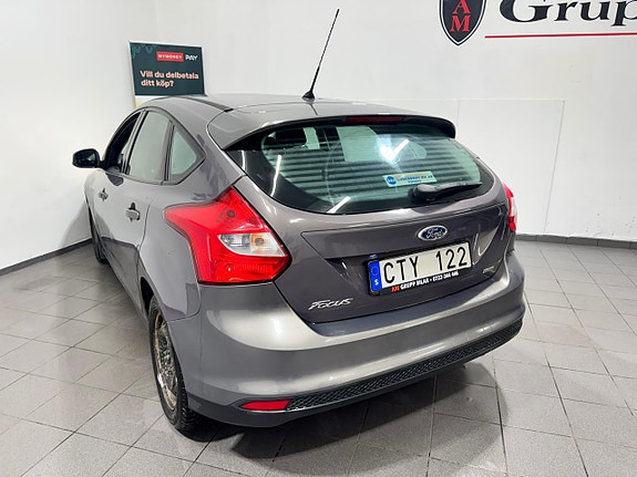 Ford Focus 10 of 16