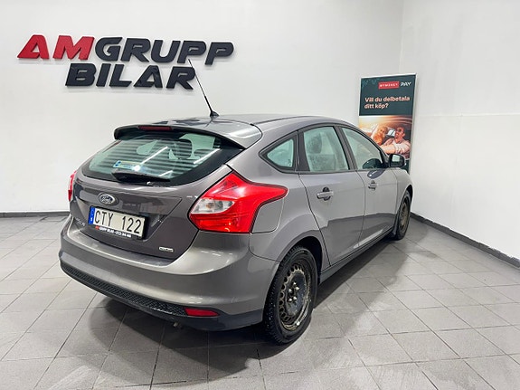 Ford Focus 9 of 16