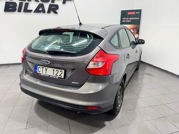 Ford Focus 13 of 16