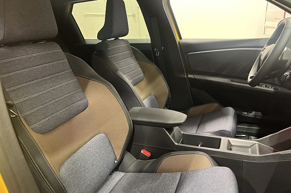 Renault 5 E-Tech 10 of 19