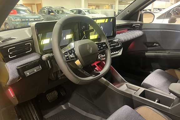 Renault 5 E-Tech 6 of 19