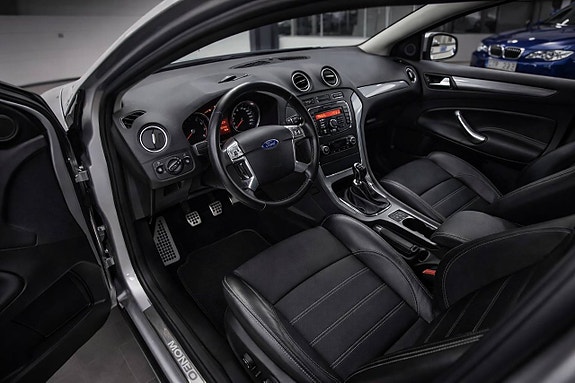 Ford Mondeo 12 of 19