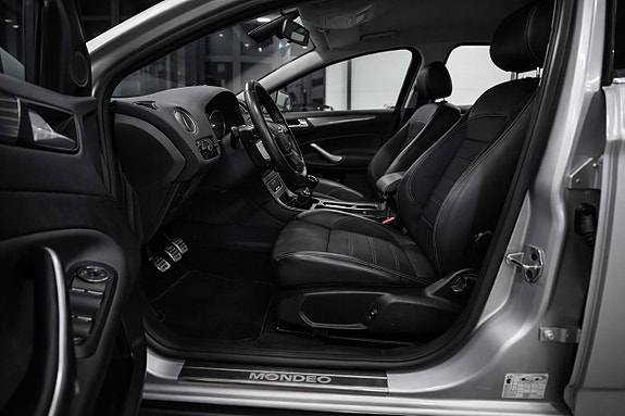 Ford Mondeo 16 of 19