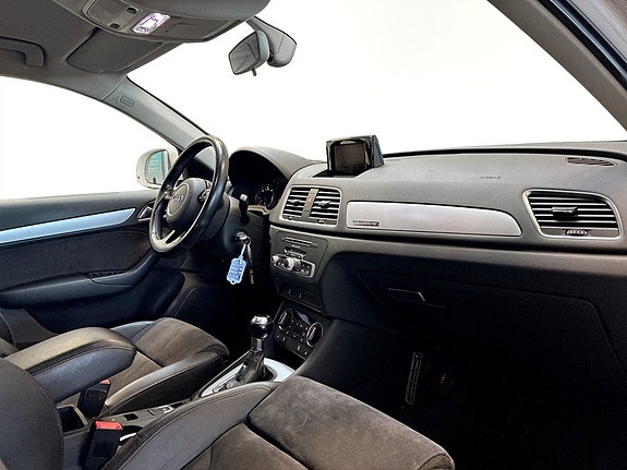 Audi Q3 14 of 19