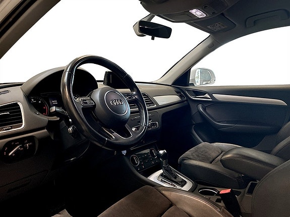 Audi Q3 4 of 19