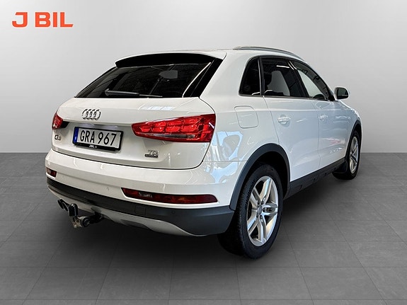 Audi Q3 3 of 19