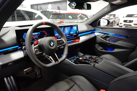 BMW M5 8 of 28