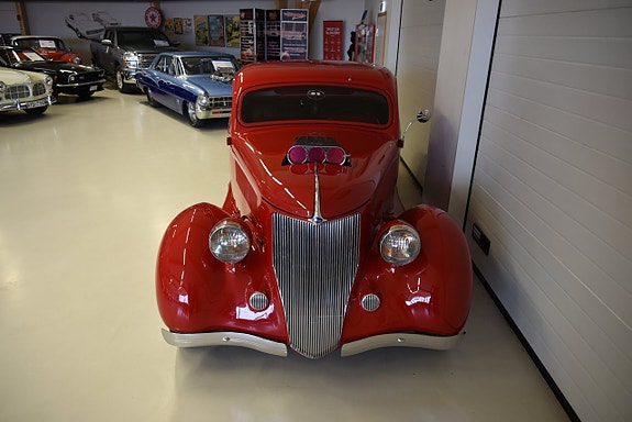 Ford Model 68 8 of 30
