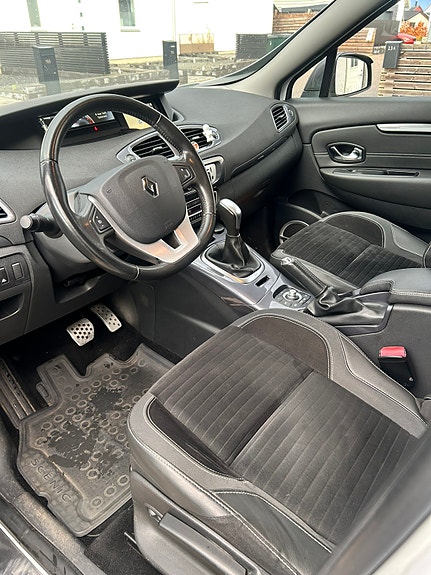 Renault Scenic XMod 9 of 11