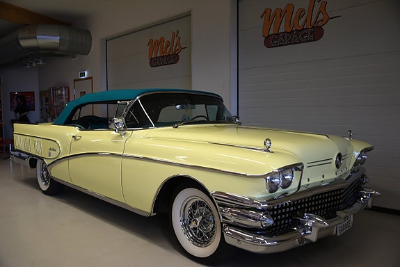 Buick Limited 5 of 30