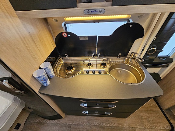Hobby 495 UL DeLuxe Edition ALDE / Mover / AC 13 of 22