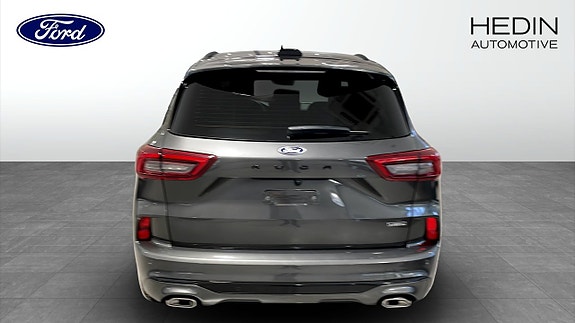 Ford Kuga 7 of 9