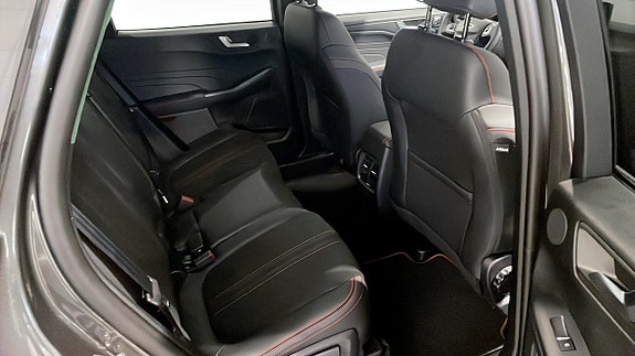 Ford Kuga 5 of 5