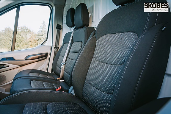 Maxus Deliver 9 7 of 13