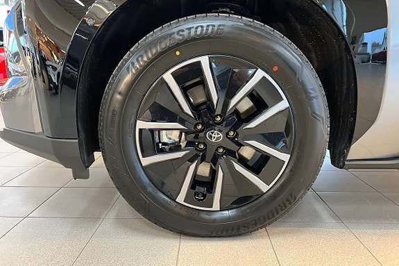 Toyota bZ4X 10 of 22