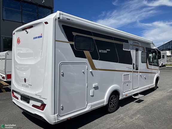 Eura Mobil Demo klippet!! Integra 760 EF Automat 180 hk 4,5 T Skinn 2 of 19
