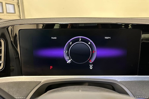 Volkswagen Passat 12 of 15