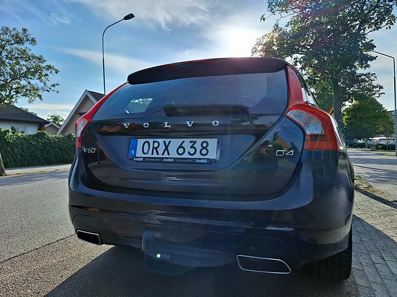 Volvo V60 4 of 18