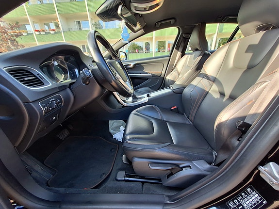 Volvo V60 9 of 18