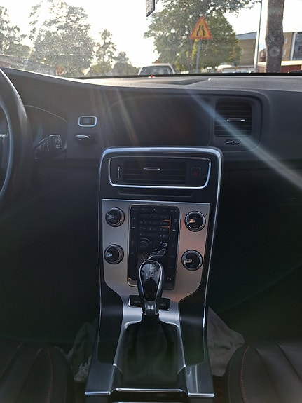 Volvo V60 8 of 18