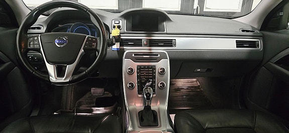 Volvo V70 8 of 21