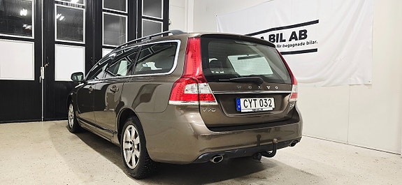 Volvo V70 17 of 21