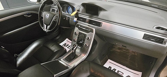 Volvo V70 10 of 21