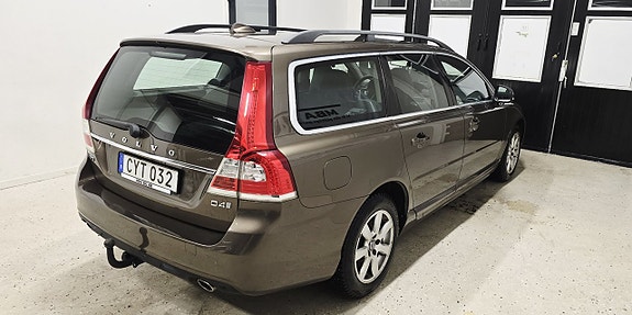 Volvo V70 13 of 21
